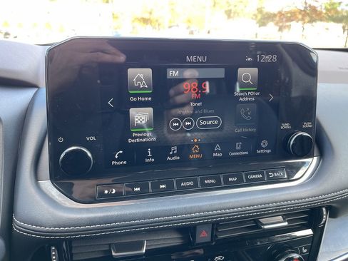 Used 2021 Nissan Rogue Platinum image 10