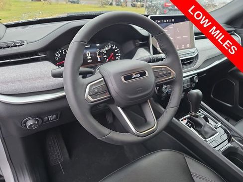 Certified 2024 Jeep Compass Latitude image 13