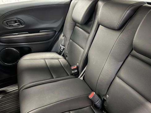 Used 2020 Honda HR-V Touring image 15