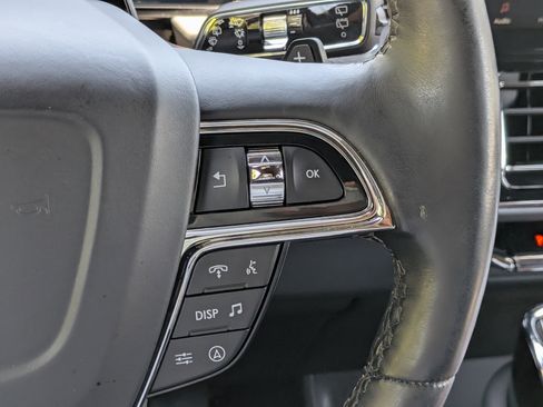 Used 2024 Lincoln Navigator Premiere AWD/4WD image 26