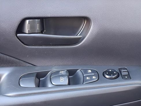 Used 2025 Nissan Kicks Play S image 20