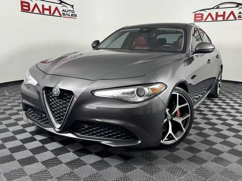 Used 2020 Alfa Romeo Giulia Ti w/ Active Blind Spot Package RWD image 2