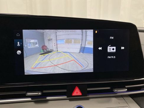 New 2025 Hyundai Elantra Limited image 11