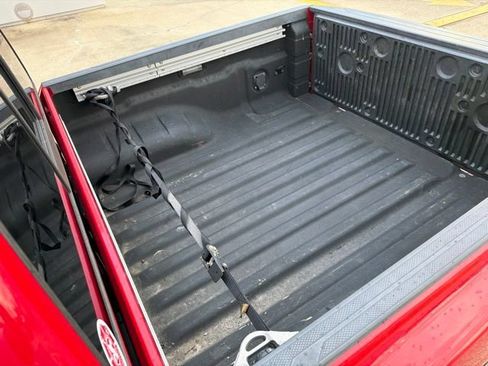 Used 2022 Nissan Frontier SV RWD image 13