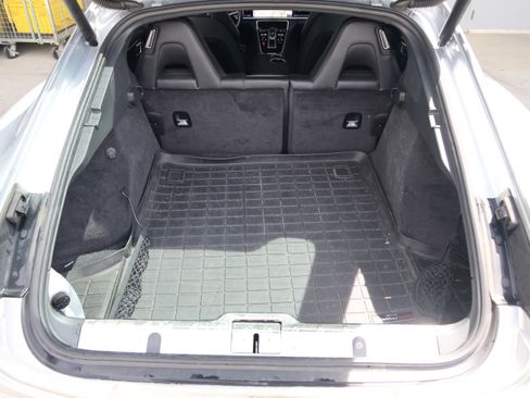 Used 2017 Porsche Panamera 4S image 33