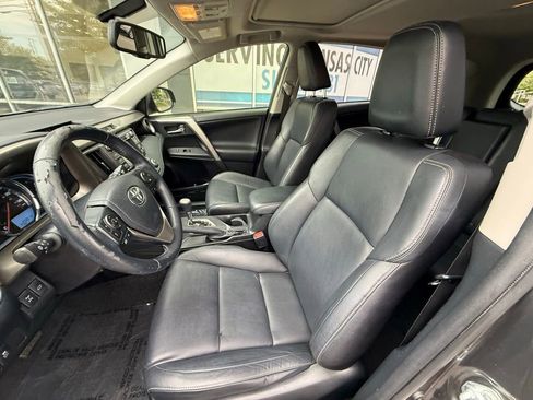 Used 2015 Toyota RAV4 Limited AWD/4WD image 8