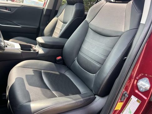 Used 2020 Toyota RAV4 Limited AWD/4WD image 35