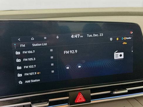 Used 2024 Hyundai Elantra SEL image 21