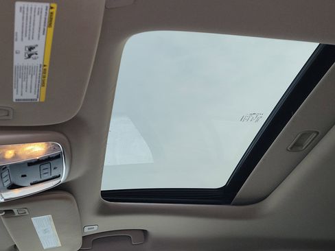 Used 2021 Jeep Grand Cherokee Limited image 28