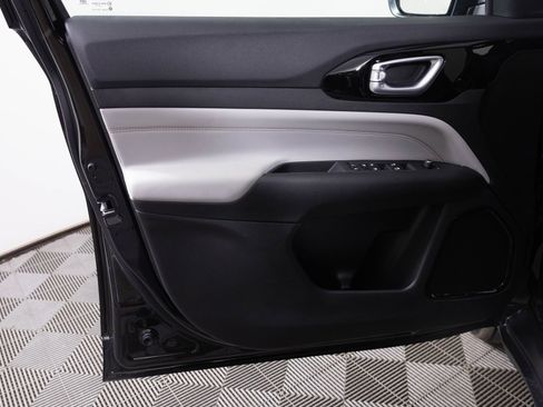 New 2026 Jeep Compass Limited image 15