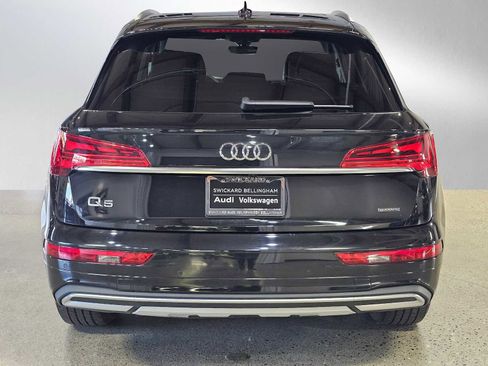 Used 2023 Audi Q5 2.0T Premium w/ Convenience Package image 6