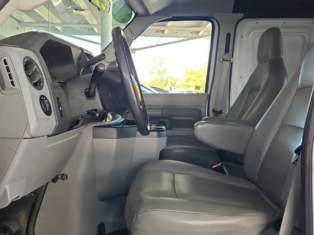Used 2014 Ford E-250 and Econoline 250 w/ Power Group RWD image 17