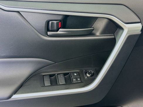 Used 2025 Toyota RAV4 LE image 17