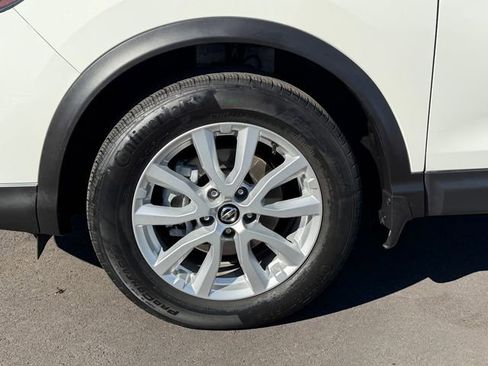 Certified 2022 Nissan Rogue Sport S image 27