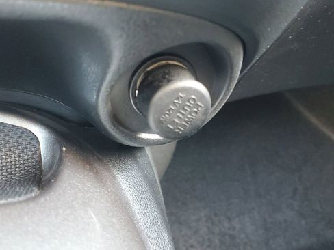 Used 2014 Nissan Juke S image 33