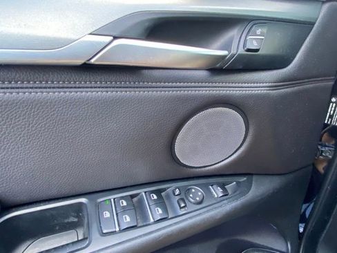 Used 2019 BMW X6 sDrive35i w/ M Sport Package image 18