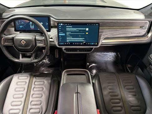 Used 2022 Rivian R1T Adventure image 29