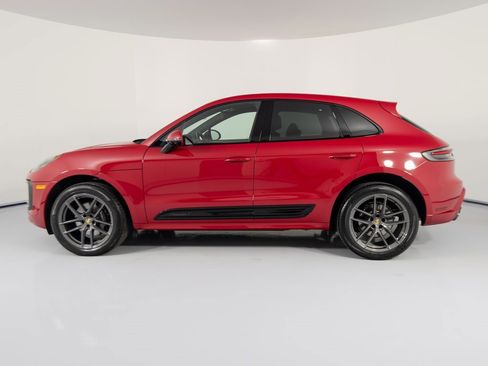 Certified 2025 Porsche Macan Turbo image 2