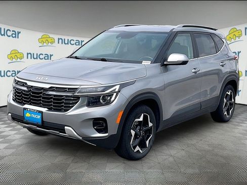 Used 2024 Kia Seltos EX AWD/4WD image 3