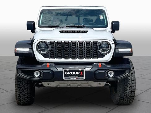 Used 2026 Jeep Gladiator Mojave AWD/4WD image 4