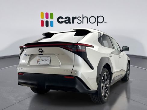 Used 2024 Toyota bZ4X LIMITED w/ Weather Package image 5