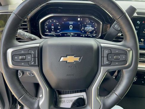 Used 2023 Chevrolet Silverado 1500 LT image 22