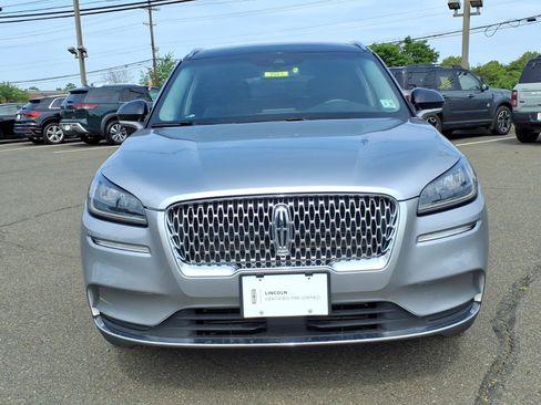 Used 2022 Lincoln Corsair AWD w/ Premium Package image 2