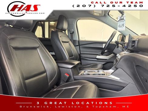 Used 2021 Ford Explorer XLT w/ Equipment Group 202A AWD/4WD image 17