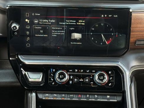 Used 2023 GMC Sierra 1500 Denali Ultimate AWD/4WD image 17