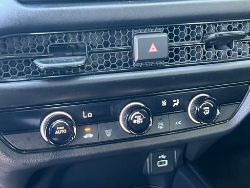 Used 2024 Honda HR-V LX image 23