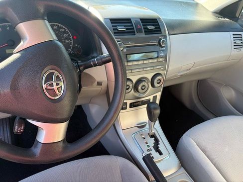 Used 2011 Toyota Corolla LE FWD image 11