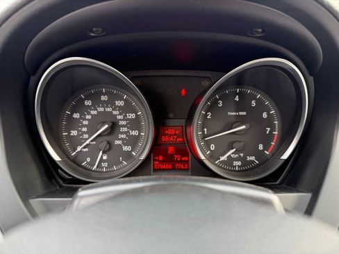 Used 2014 BMW Z4 sDrive35i w/ Technology Package image 21