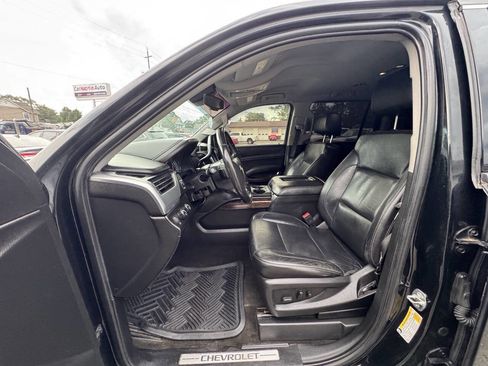 Used 2018 Chevrolet Suburban LT image 29