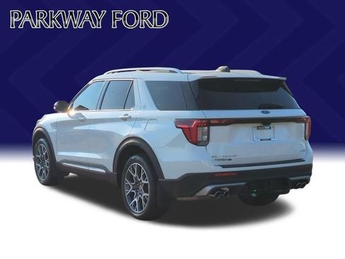 Used 2025 Ford Explorer Platinum w/ Ultimate Package AWD/4WD image 3