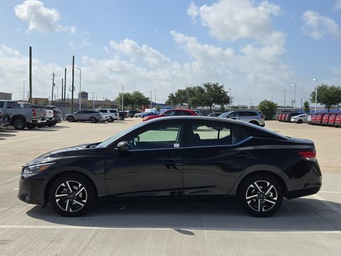 Used 2024 Nissan Sentra SV FWD image 7