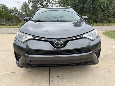 Used 2017 Toyota RAV4 LE FWD image 2