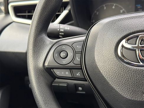 Used 2023 Toyota Corolla LE image 19