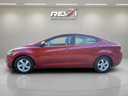 Used 2015 Hyundai Elantra SE image 35