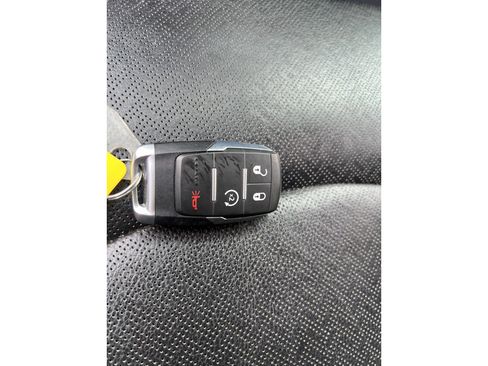 Used 2022 RAM 2500 Laramie AWD/4WD image 27