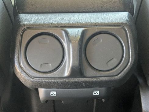 Used 2019 Jeep Wrangler Unlimited Sport S AWD/4WD image 24