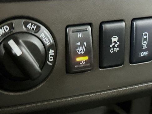 Used 2013 Nissan Frontier PRO-4X w/ Pro-4x Luxury Pkg image 13