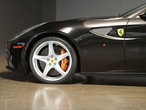 Used 2016 Ferrari FF image 47