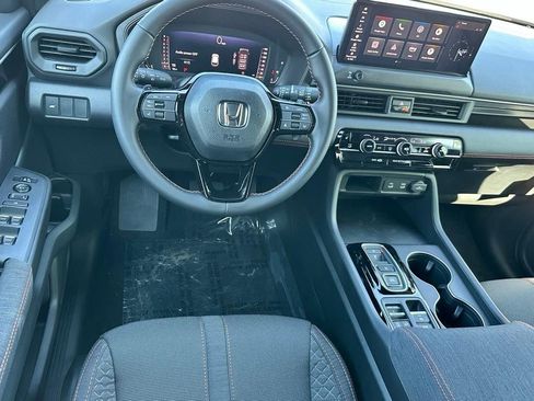 New 2026 Honda Pilot Sport image 9