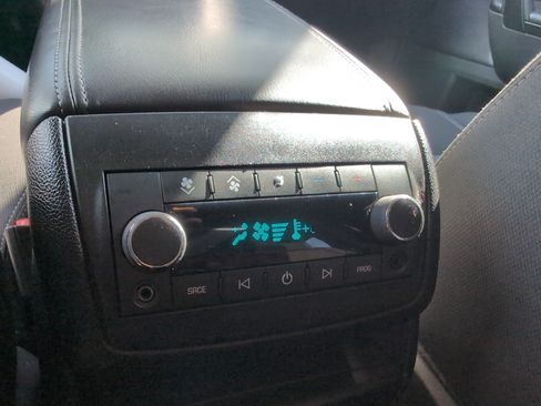 Used 2014 Chevrolet Traverse LT AWD/4WD image 38