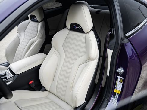 Used 2024 BMW M4 Coupe w/ Executive Package image 21