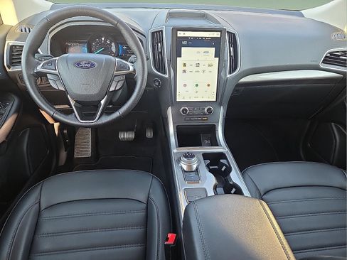 Certified 2024 Ford Edge SEL w/ Convenience Package image 11
