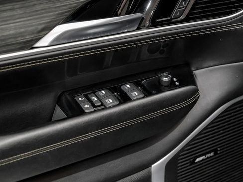 Used 2023 Jeep Wagoneer Series II image 38