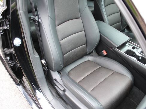 Used 2022 Honda Accord Sport image 16
