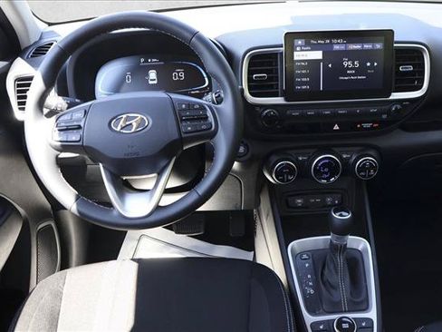Certified 2026 Hyundai Venue SEL FWD image 24