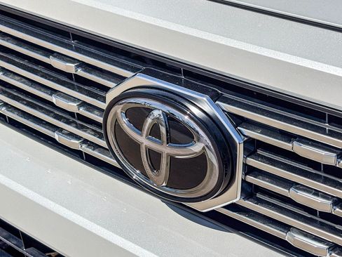 New 2026 Toyota 4Runner Limited AWD/4WD image 10